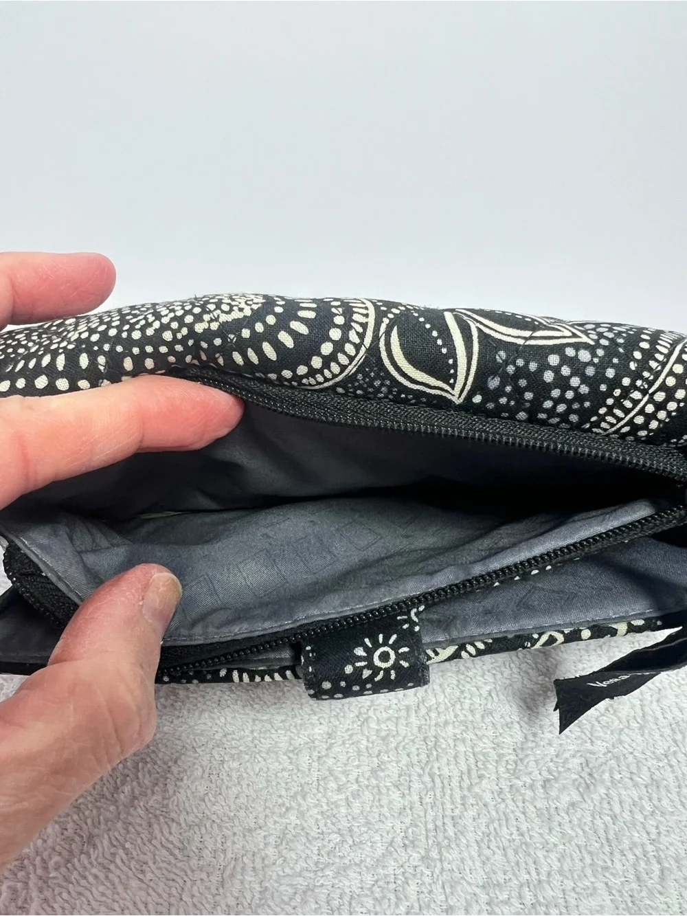 Vera Bradley RFID Mini Tri-Fold Wallet Black and White Paisley Quilted - Picture 6 of 11